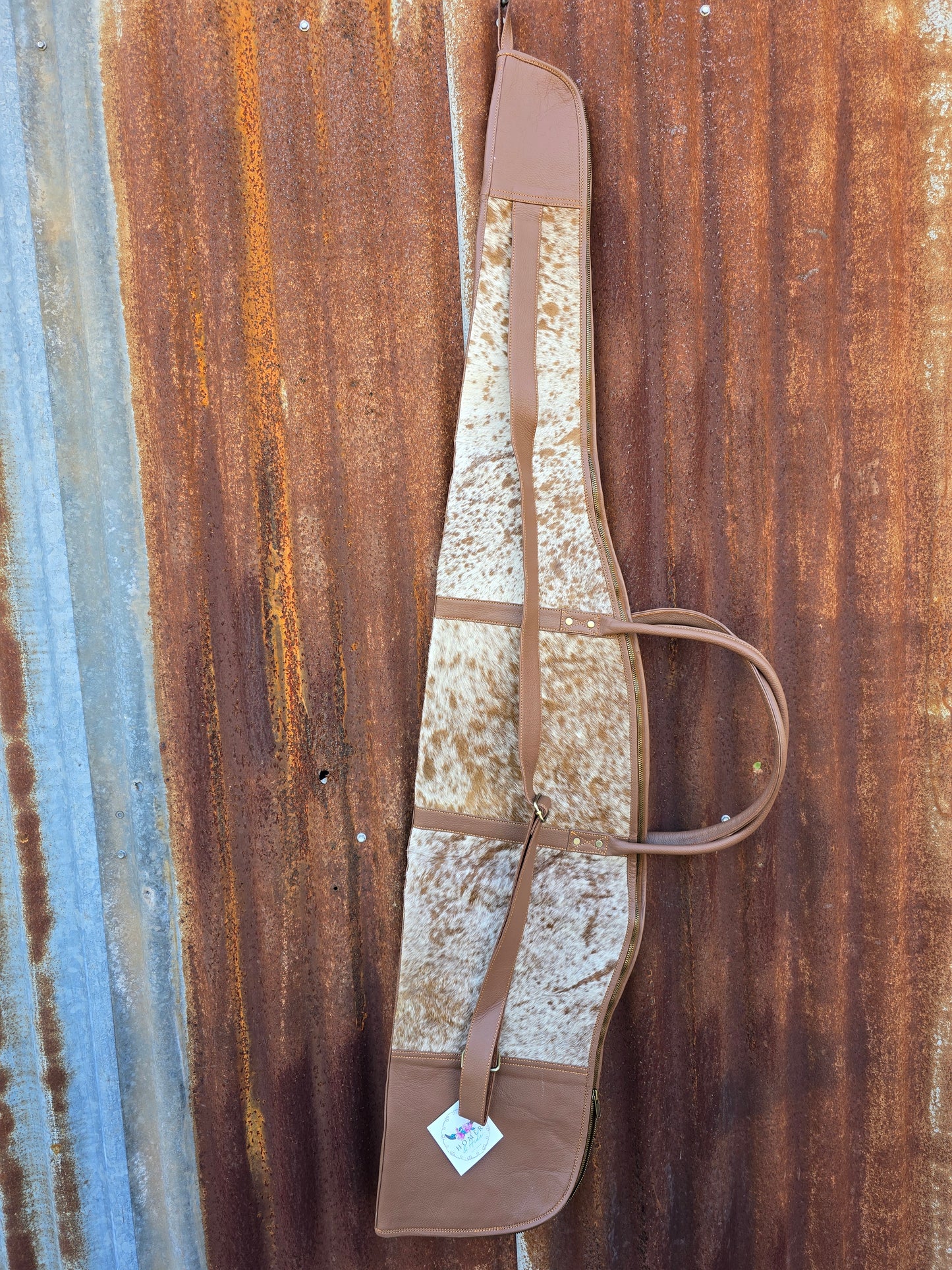 Tan and white rifle bag #09