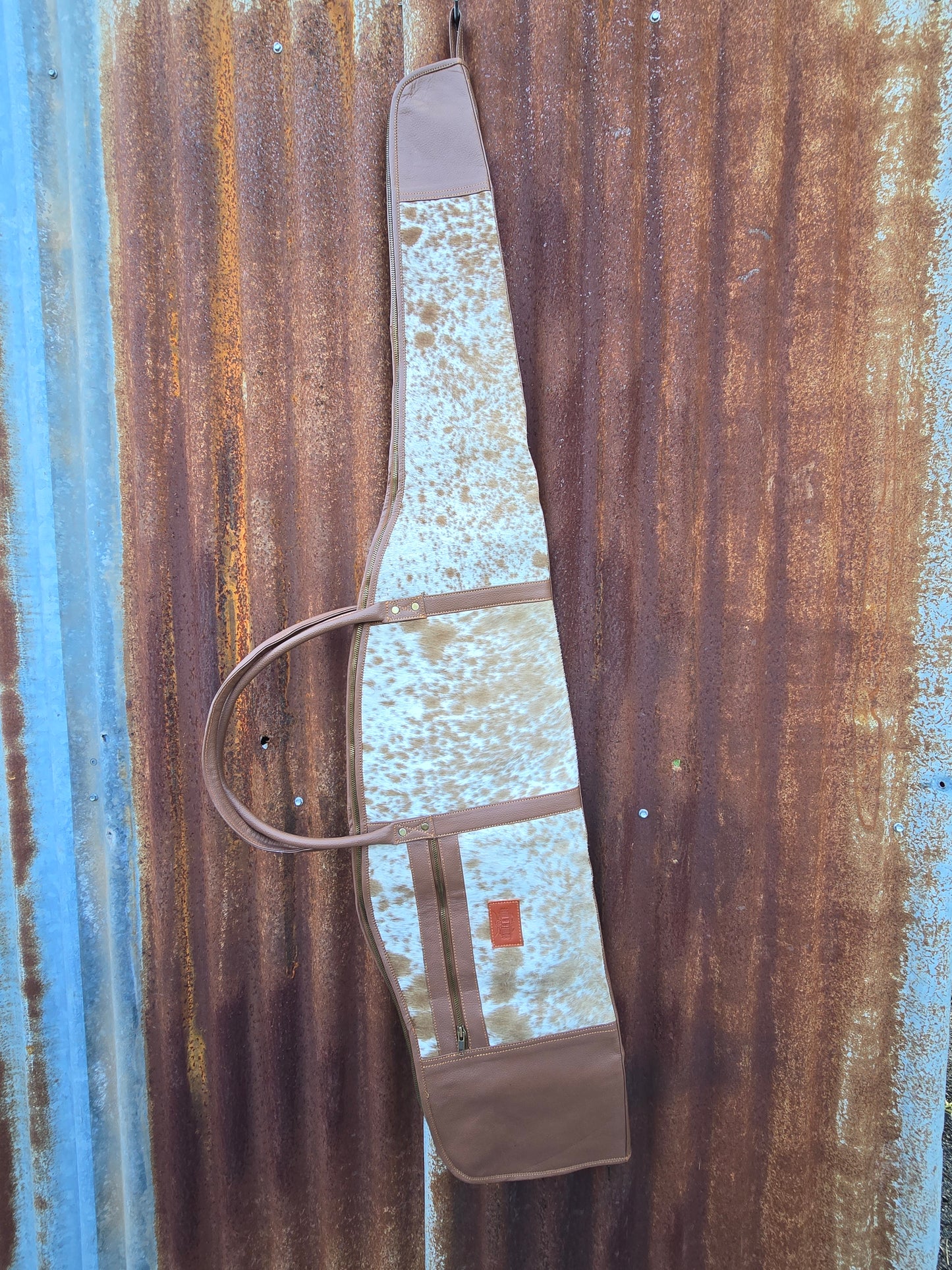 Tan and white rifle bag #07