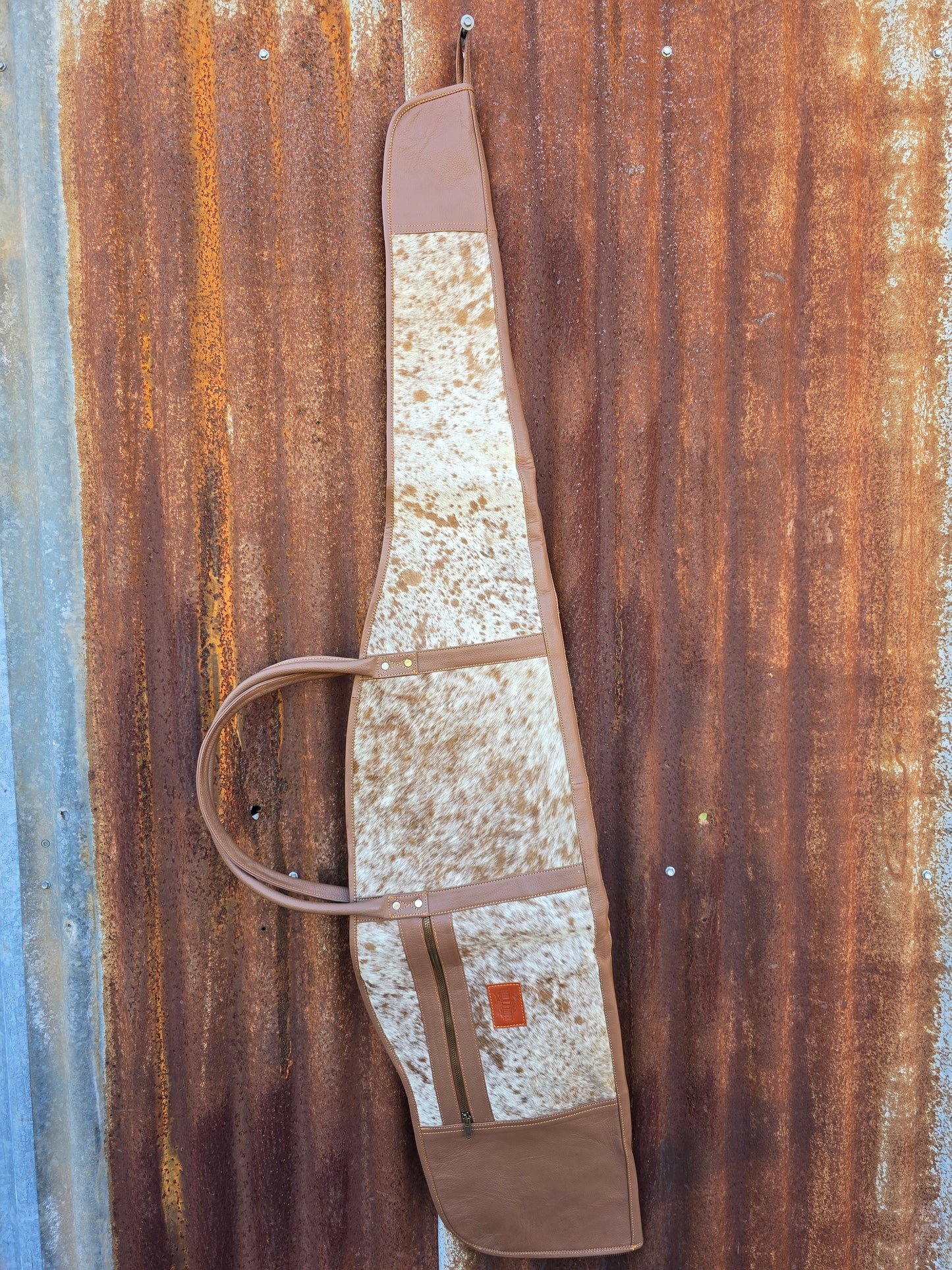 Tan and white rifle bag #09
