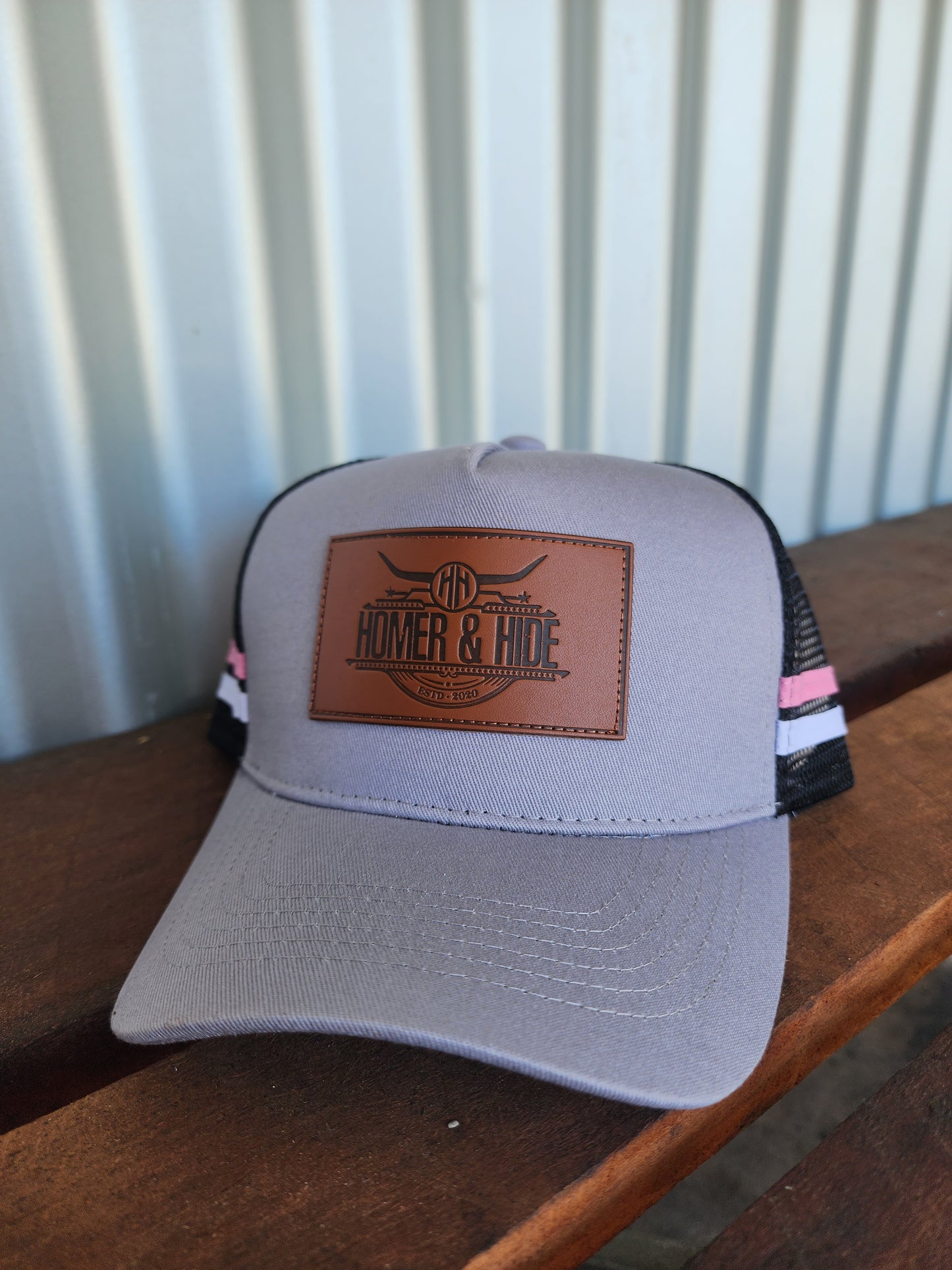 Grey with pink and white stripe pony cap(patch)