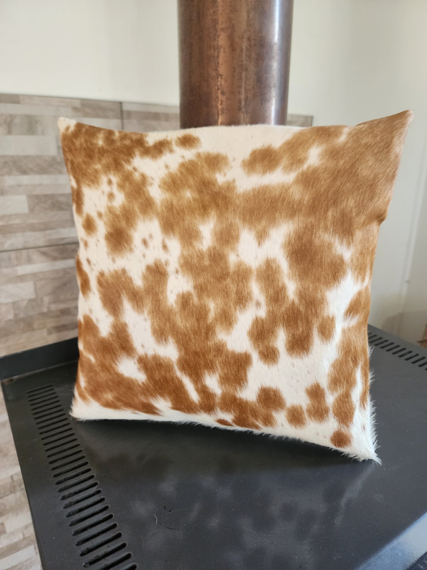 Cowhide cushion- Tan