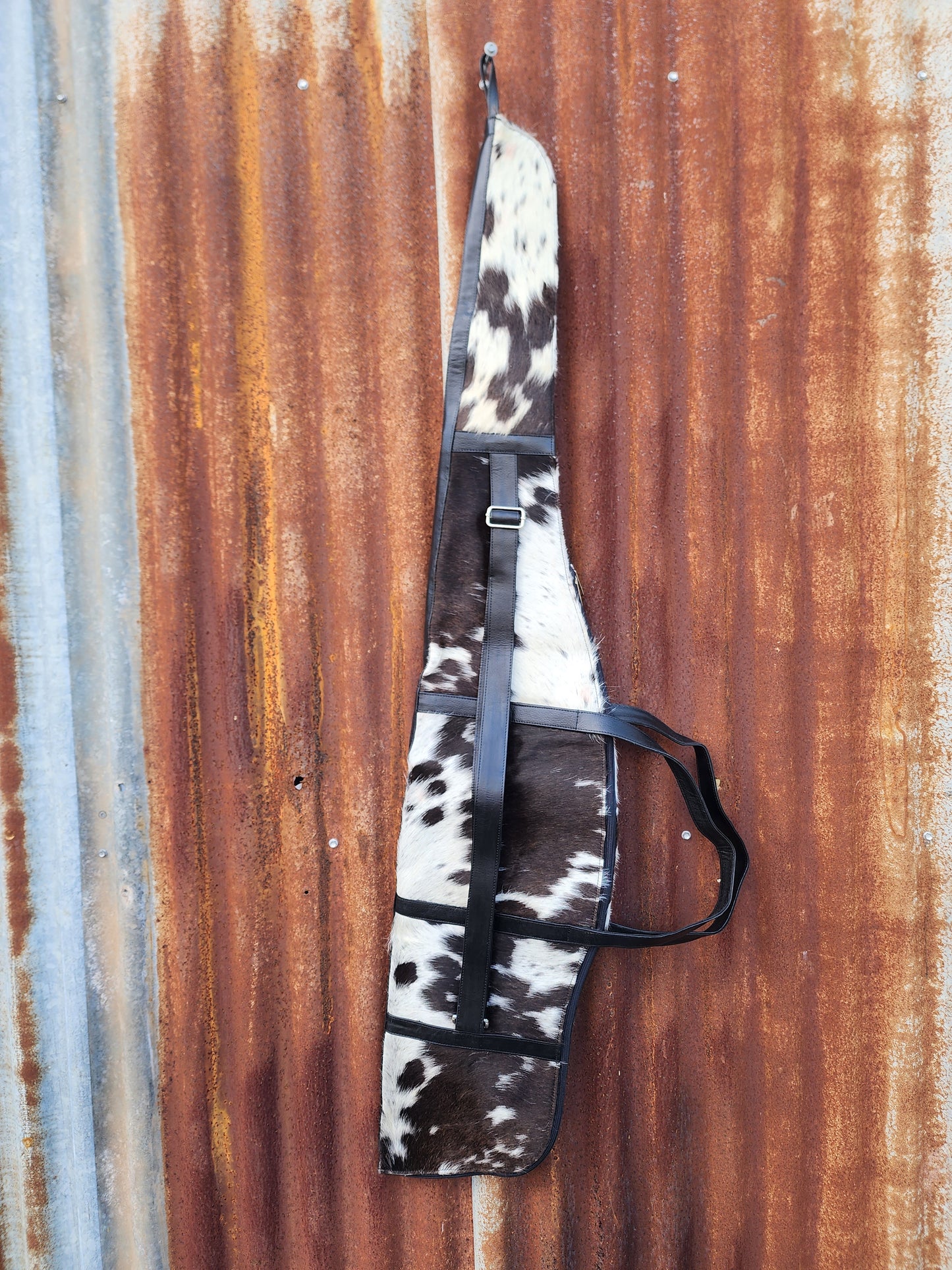 Brown and white rifle bag #02