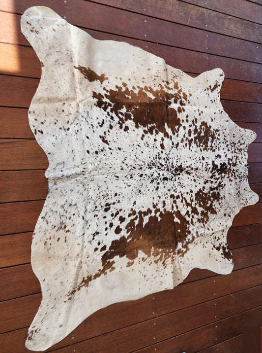 Cowhide floor rug- A03