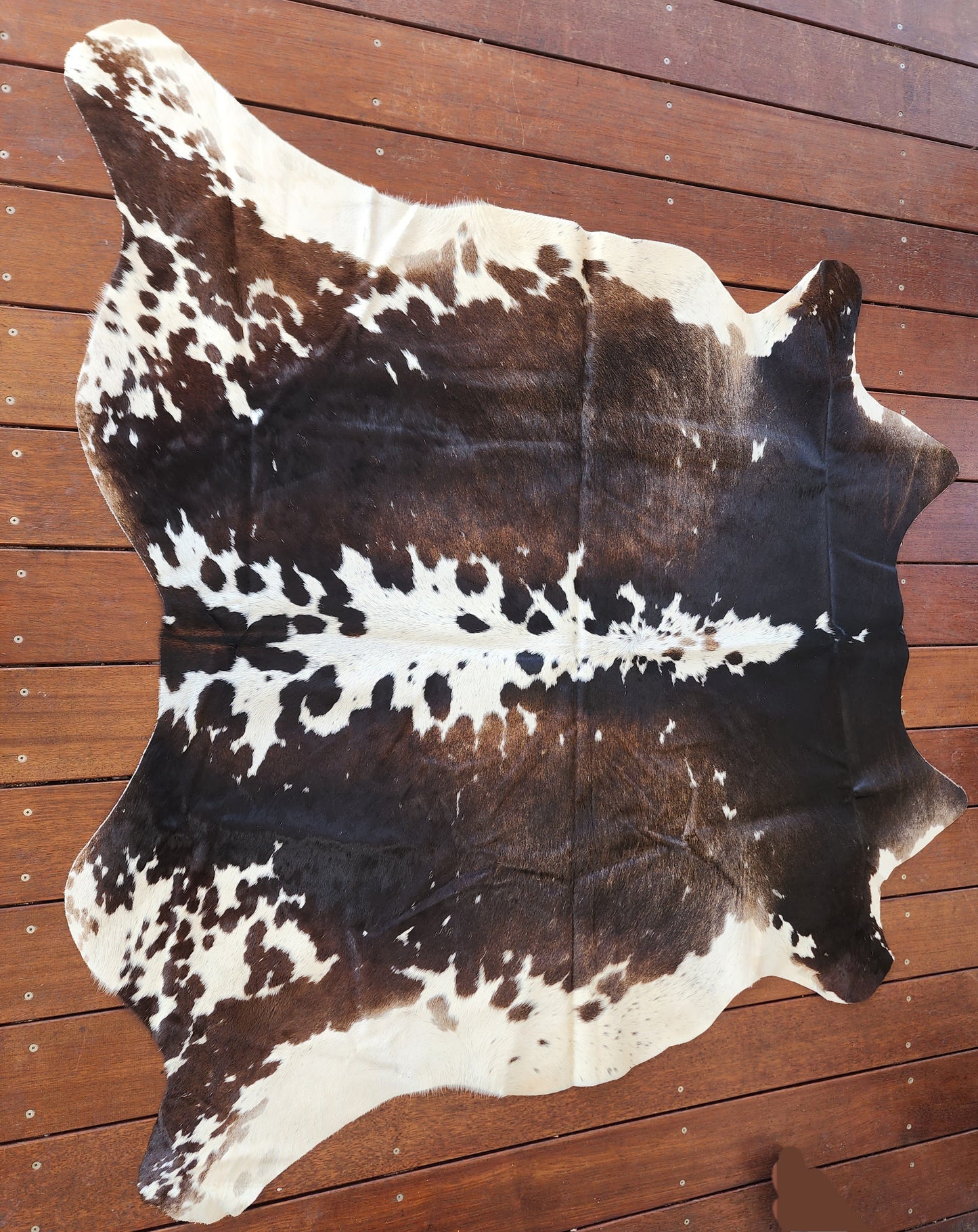 Cowhide floor rug- A08