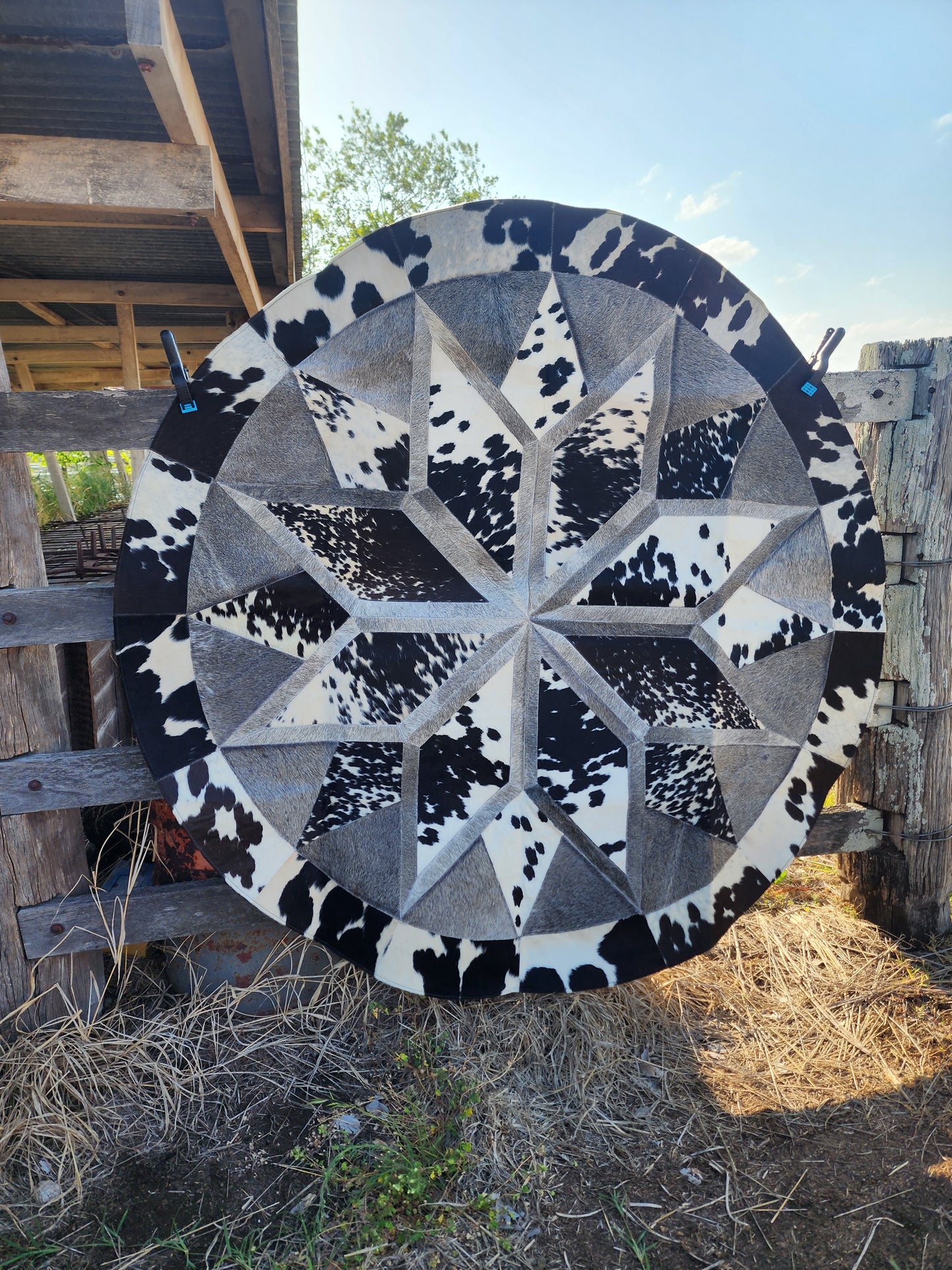 Round patchwork rug - Black and white