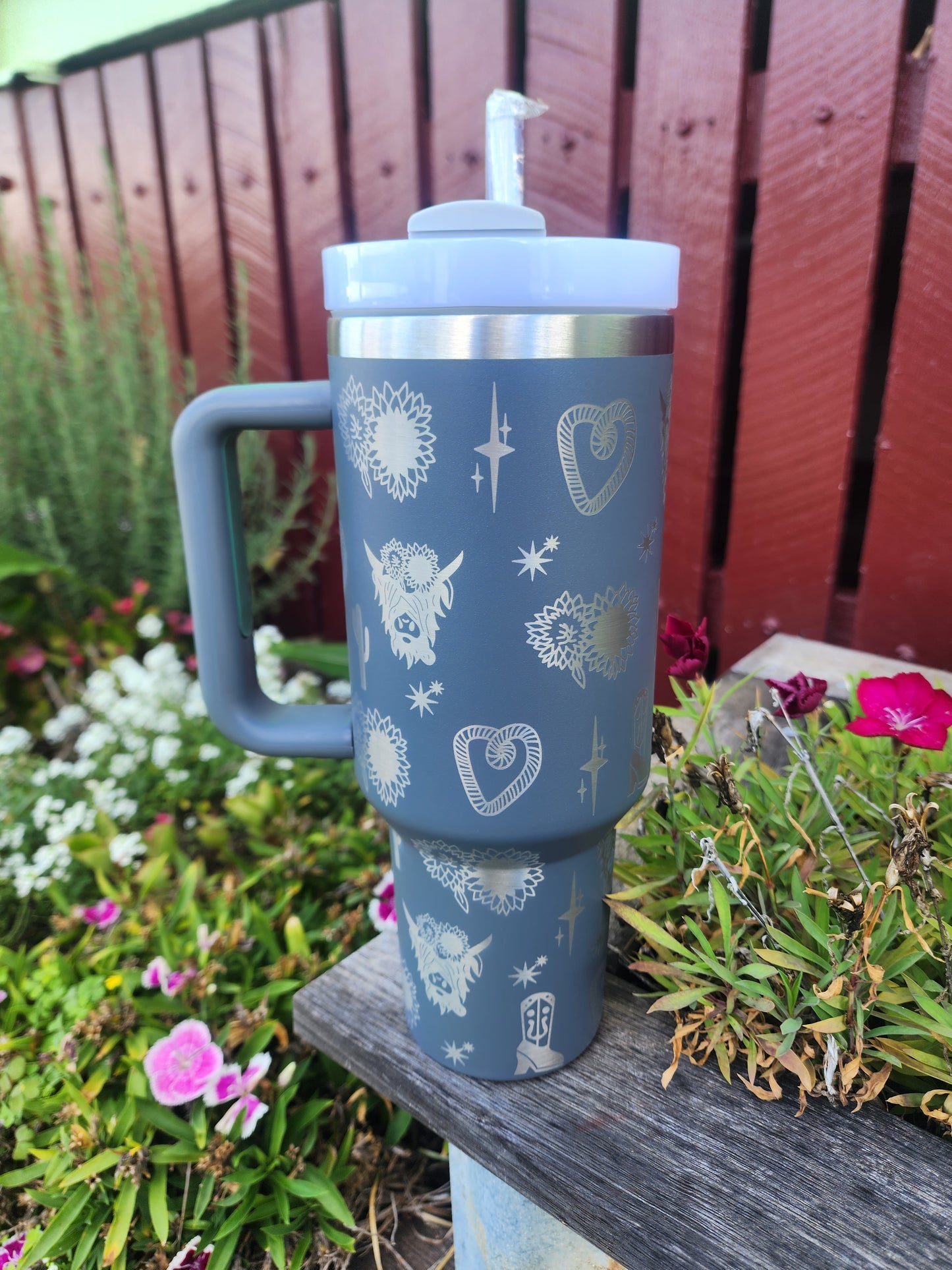 40oz Highland cow cactus travel mug - Dark grey