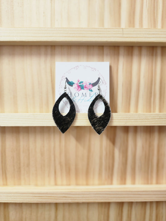 Leaf cut out earings #01