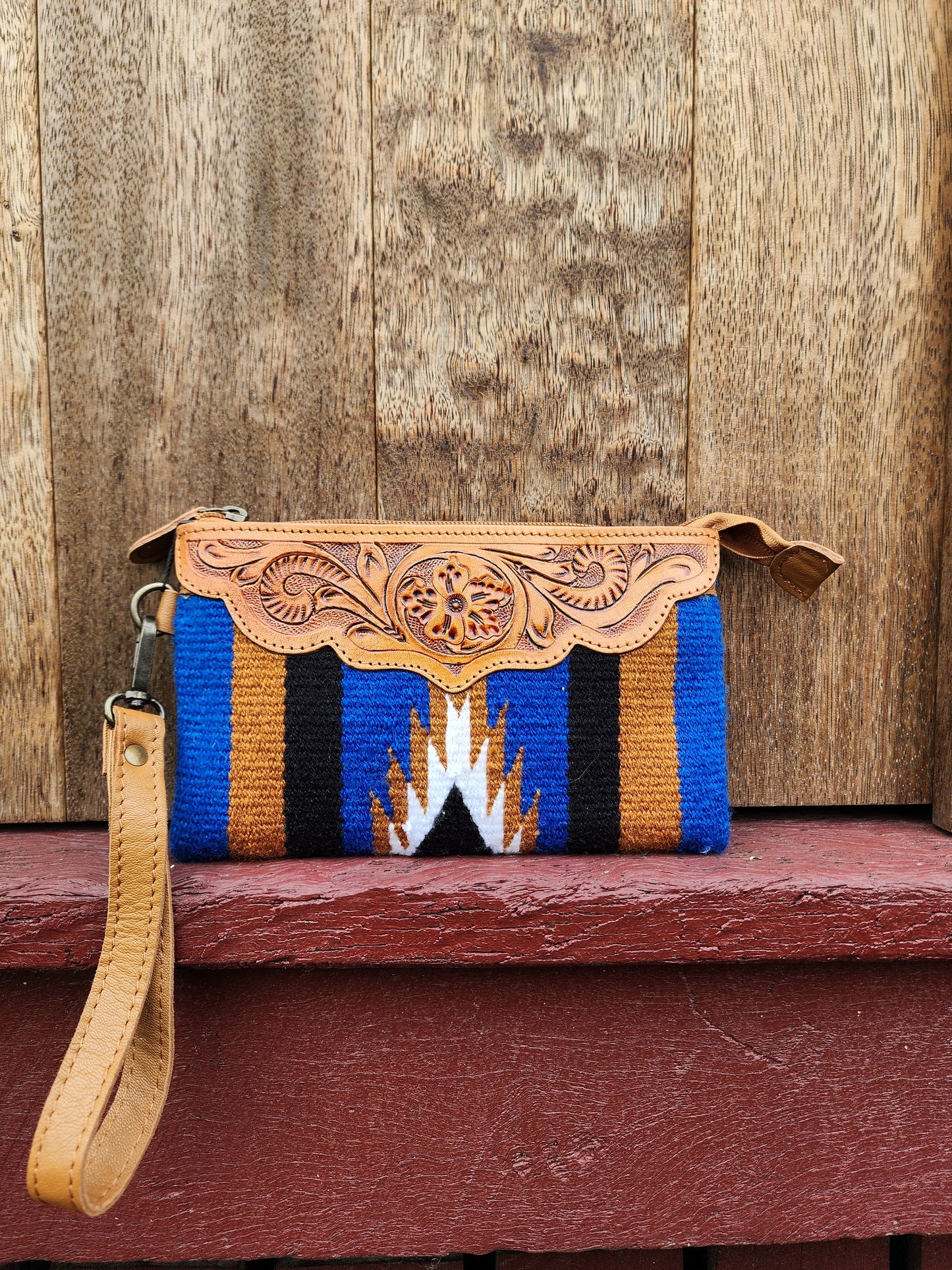 Tooled Saddle blanket clutch - Royal blue/Brown