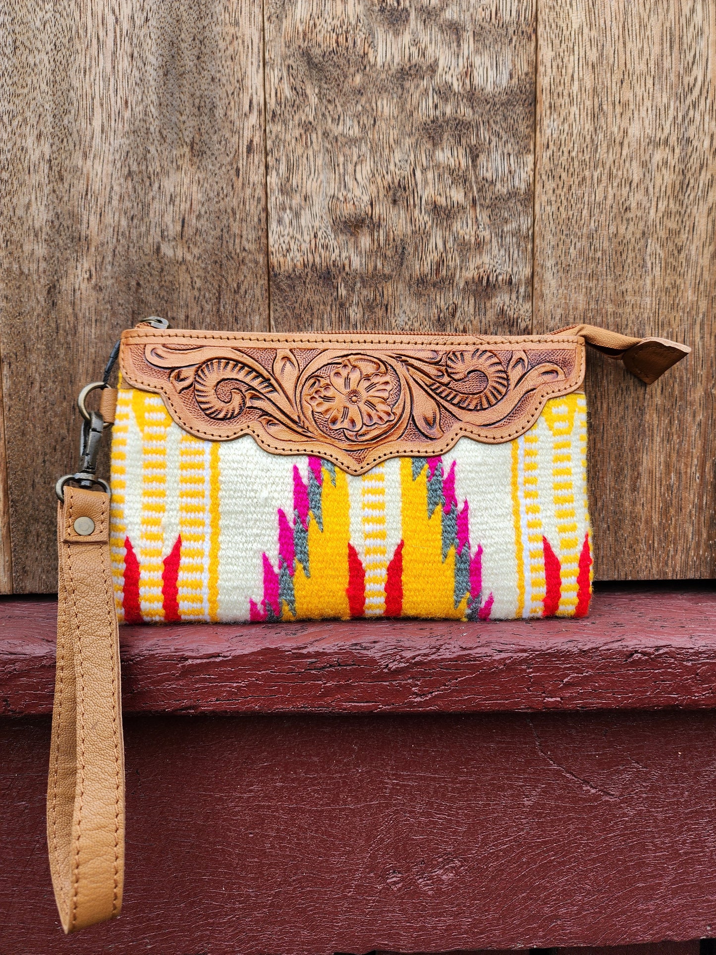 Tooled Saddle blanket clutch - Yellow/ white