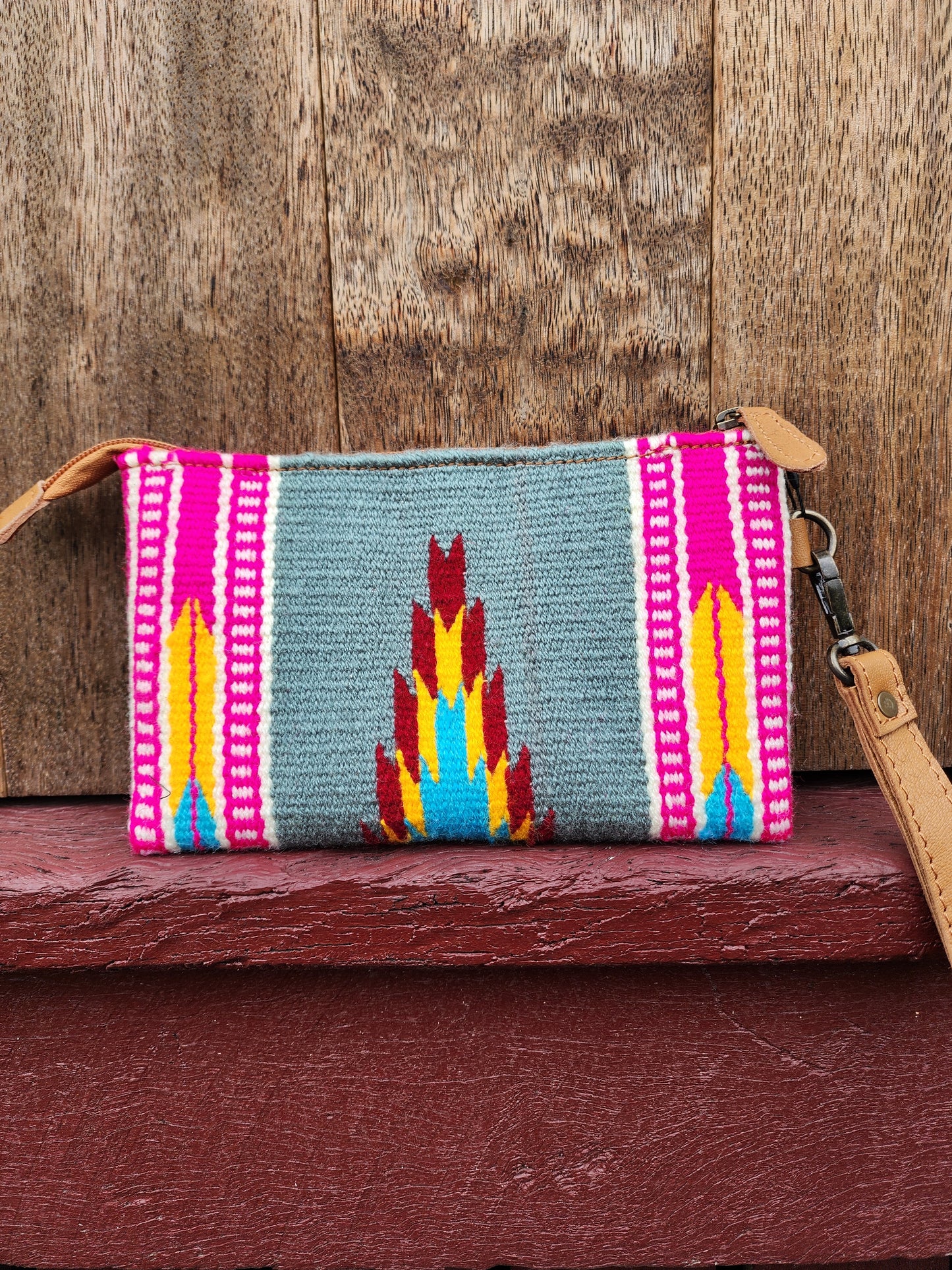 Tooled Saddle blanket clutch - Grey/pink