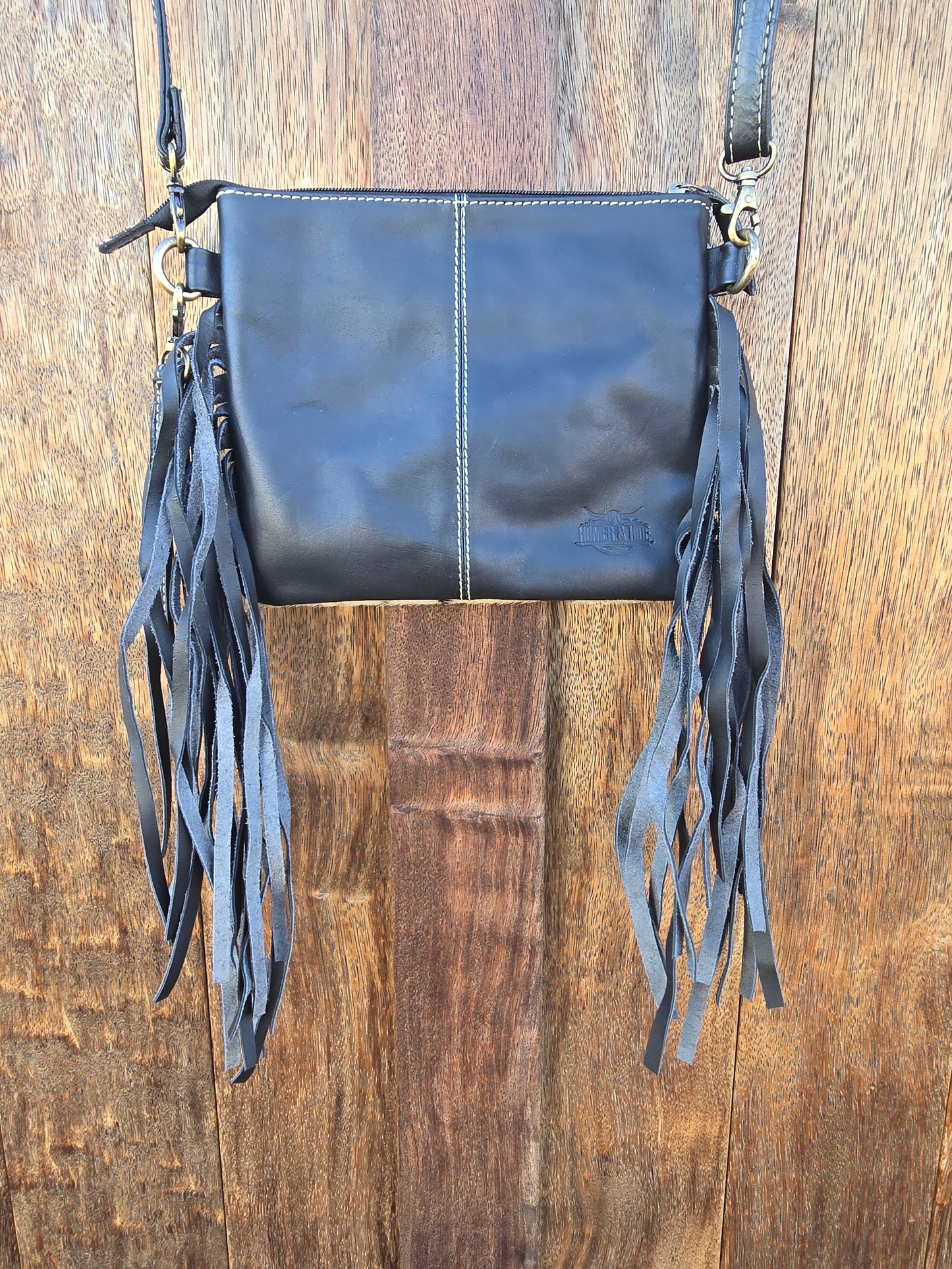 Tooled clutch bag with tassels - Black #02