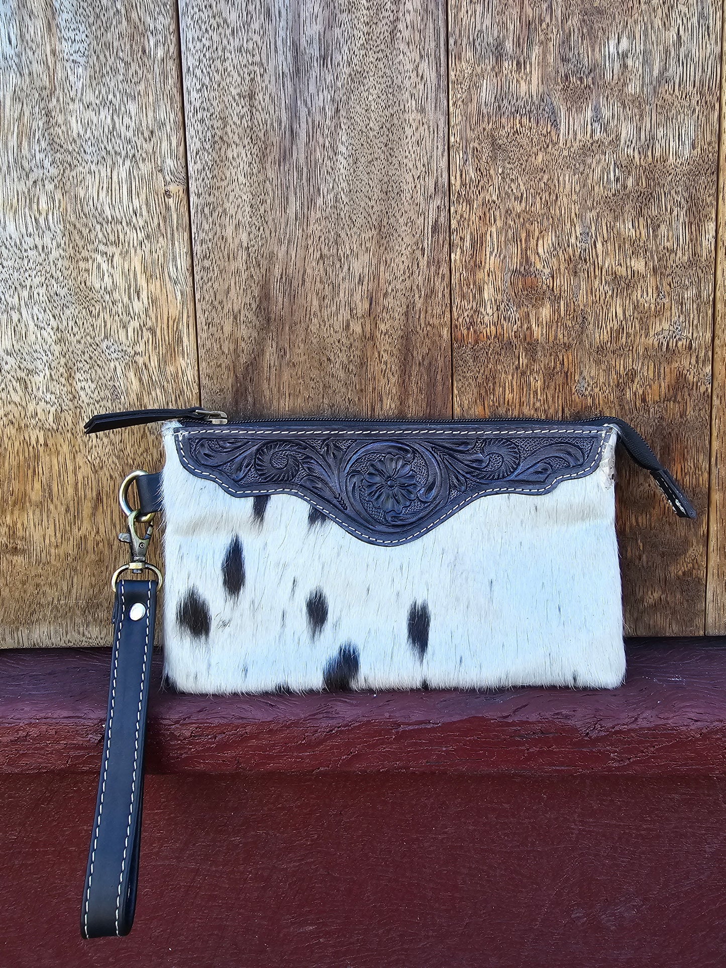 Large tooled hide clutch -Black #01