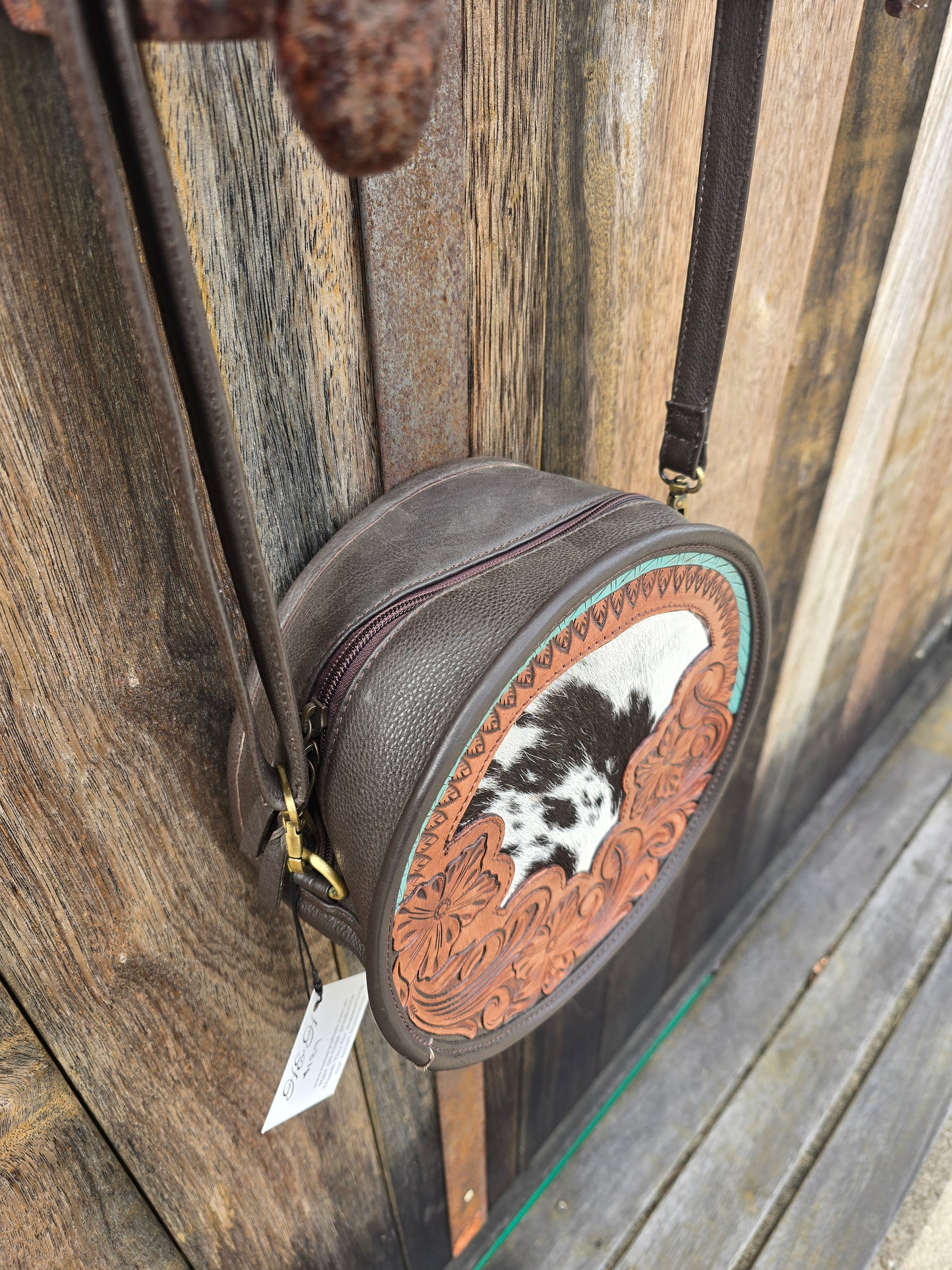 Round cross body bag