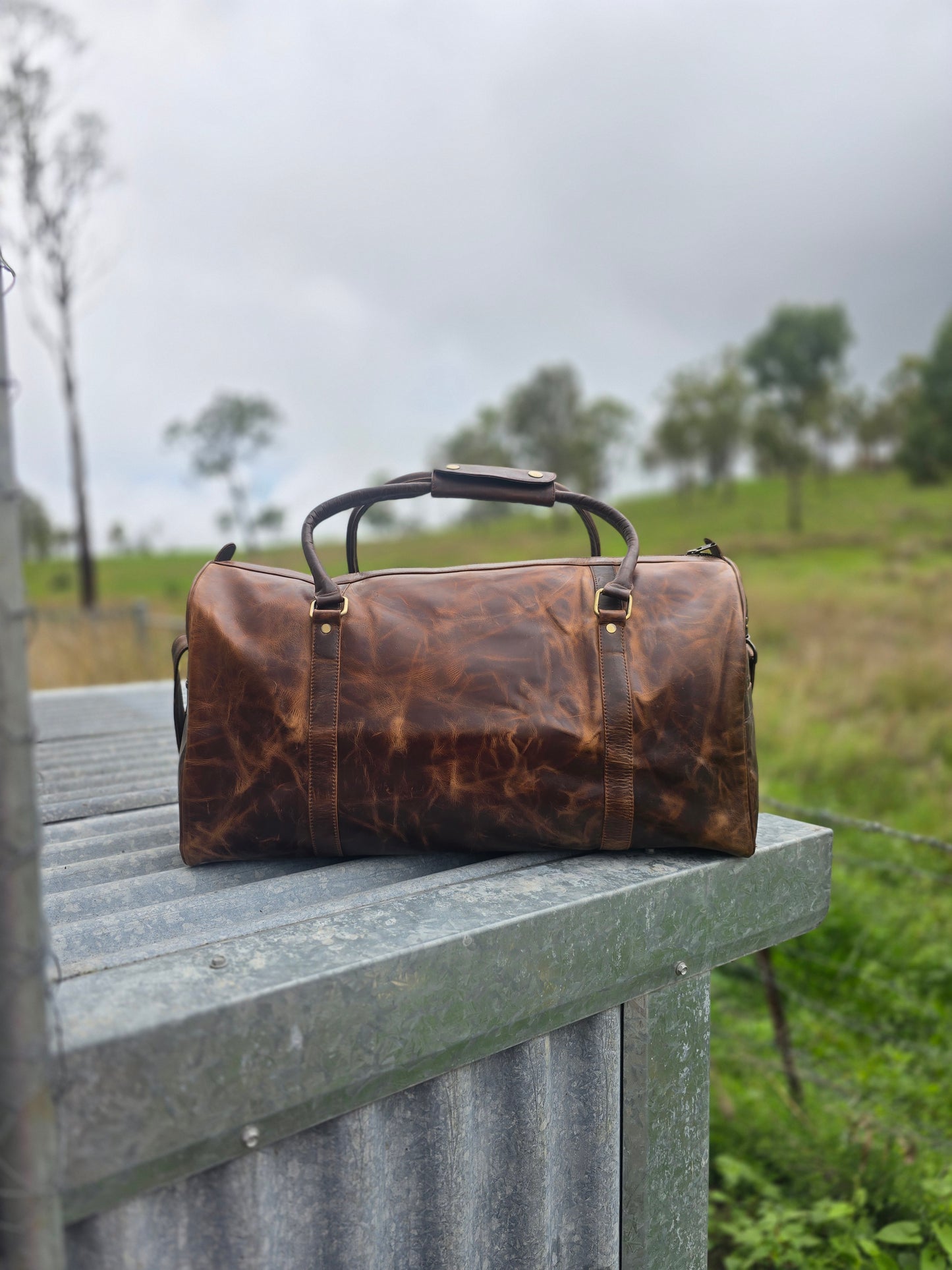 Antique leather Weekender Bag