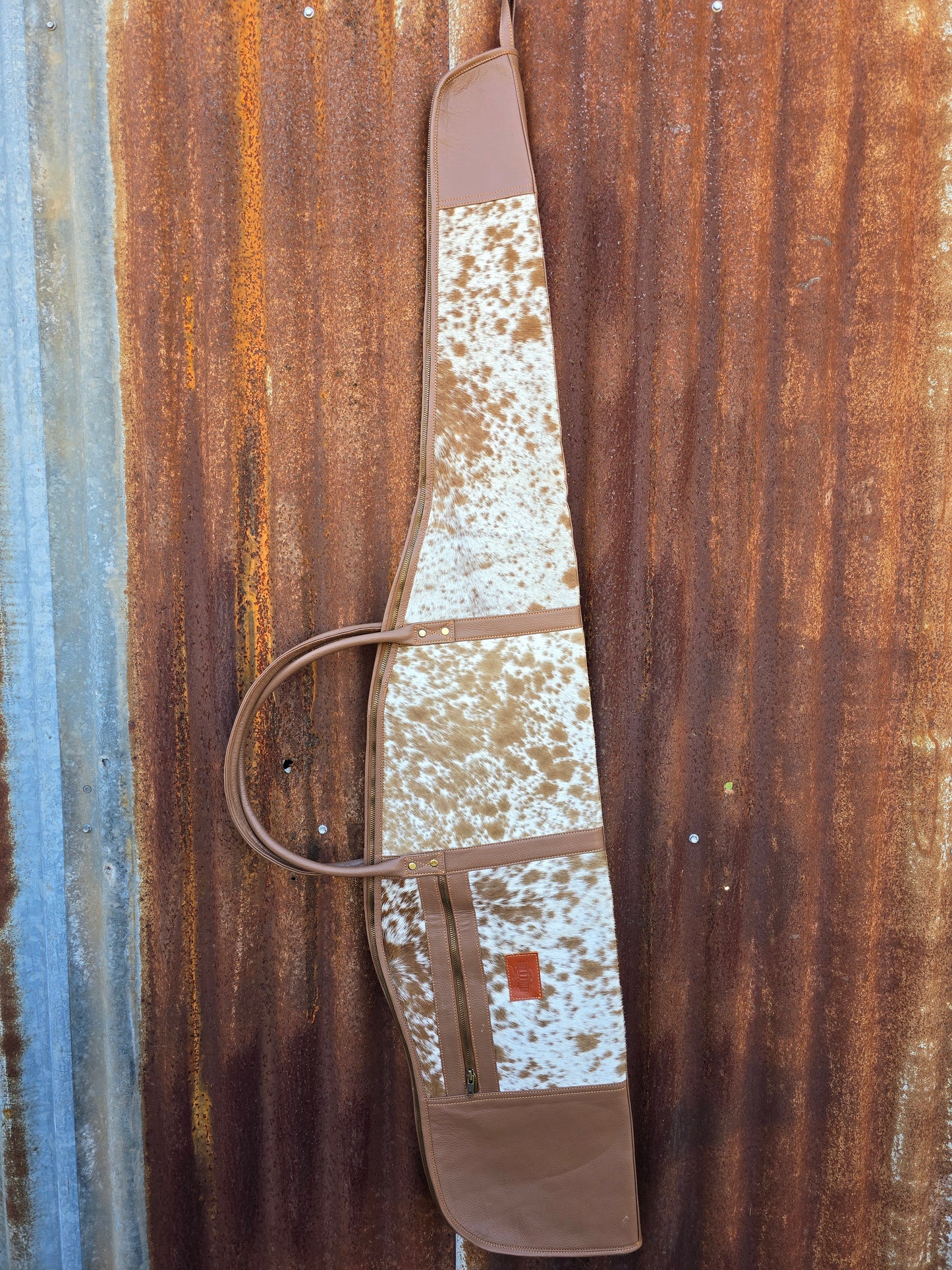 Tan and white rifle bag #08